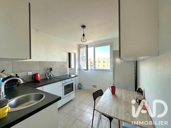 Appartement à vendre 3 pièces 57,62 m² Saint-Cyr-l'École