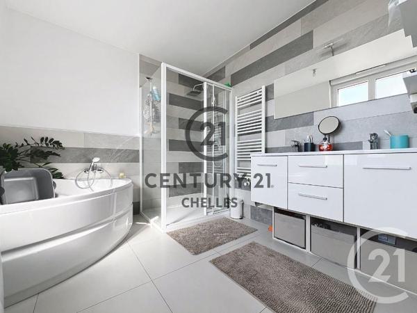 Appartement Duplex à vendre  5 pièces - 110 m2 LE RAINCY - 93