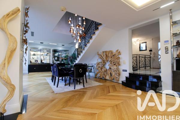 Maison à vendre 9 pièces 403 m² Saint-Brice-sous-Forêt