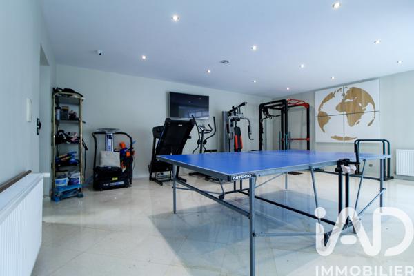 Maison à vendre 9 pièces 403 m² Saint-Brice-sous-Forêt