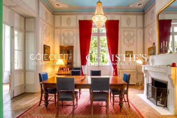À vendre Habas - Château avec grandes dépendances