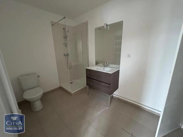Appartement à louer 1 pièce 32.7m²