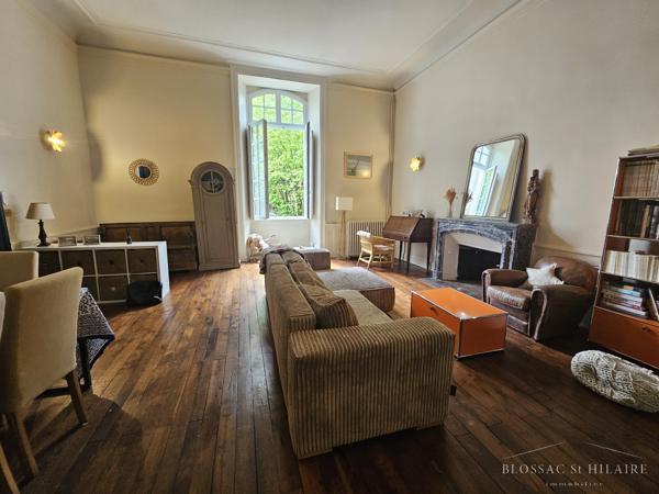 Poitiers PLATEAU, appartement de type 3, avec parking, cave et cour privative.