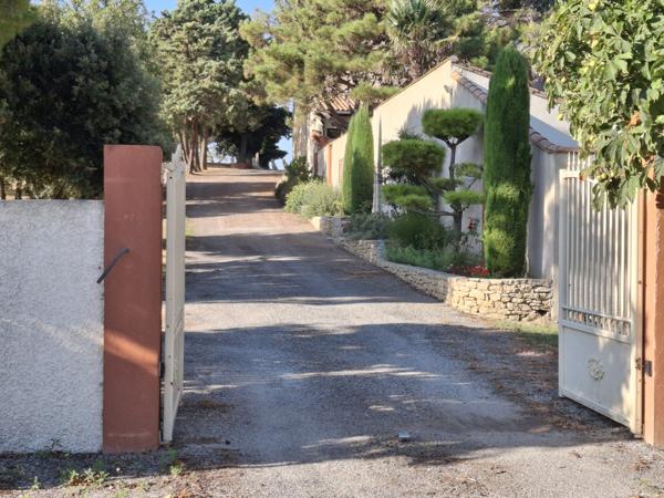 20 min de l'aéroport Salvaza de Carcassonne et 55 min de Toulouse Domaine d’Exception à Vendre Fanjeaux (11270)