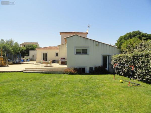 Maison individuelle à vendre à Saint-Gilles dans le Gard (30800), ref : 11411/361   
HAUTEUR