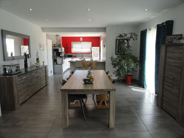 Maison individuelle à vendre à Saint-Gilles dans le Gard (30800), ref : 11411/361   
HAUTEUR