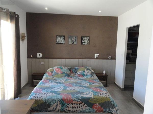 Maison individuelle à vendre à Saint-Gilles dans le Gard (30800), ref : 11411/361   
HAUTEUR