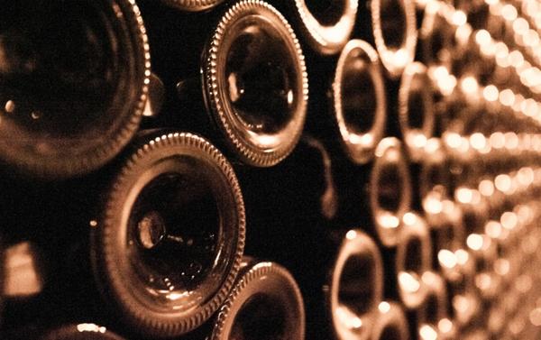 À VENDRE – Fonds de commerce Cave à Vins & Épicerie Fine – La Rochelle Vieux-Centre, quartier dynamique (17)