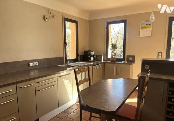 VILLA T6 AVEC GARAGE ABRI VOITURES PISCINE SAINT-MAXIMIN