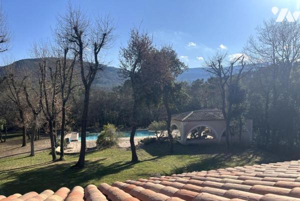 VILLA T6 AVEC GARAGE ABRI VOITURES PISCINE SAINT-MAXIMIN