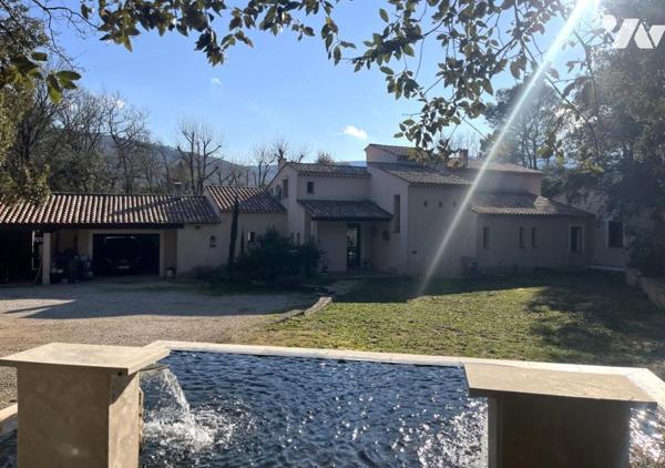 VILLA T6 AVEC GARAGE ABRI VOITURES PISCINE SAINT-MAXIMIN