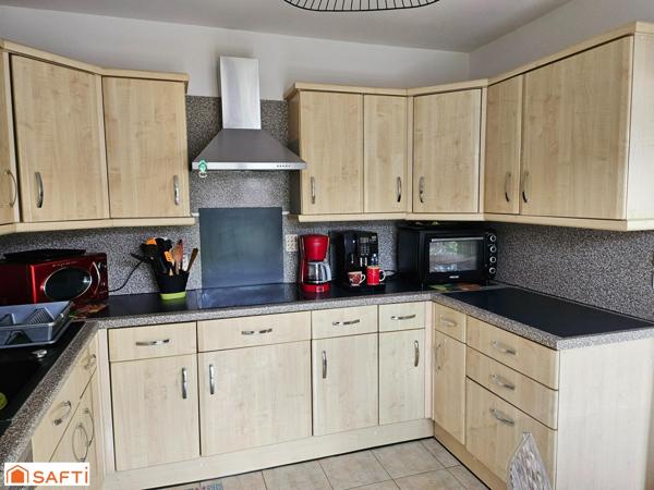 Un écrin de verdure, un intérieur raffiné… la maison dont vous rêvez est ici.