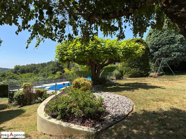 Maison à CHAMEYRAT, 19330 - 6 pièces 175m²