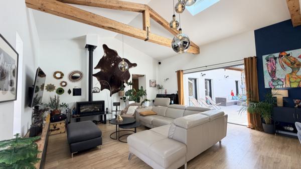 L’âme d’une ancienne ferme, l’élégance d’une maison d’architecte