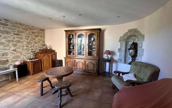 Maison à vendre    5 pièces •  Le Beausset