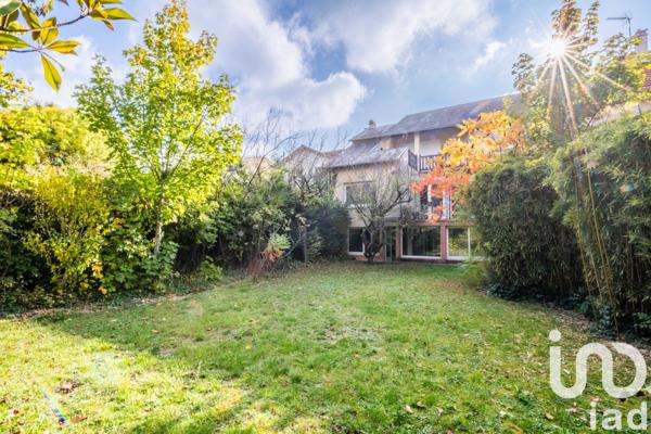 Maison à vendre 11 pièces 235 m² Rueil-Malmaison