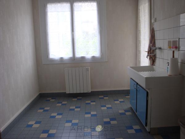 Maison, séchoir et jardin à pied des commodités