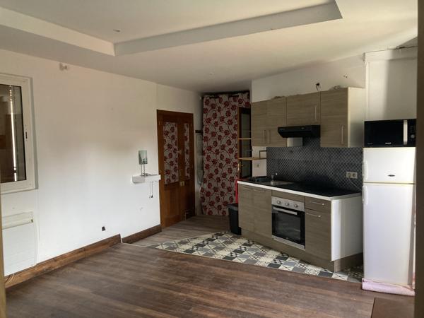 Appartement T2 de 40m² , terrasse 14m², jardin 38m², carport pour 2 voitures de 34m² à Mouguerre