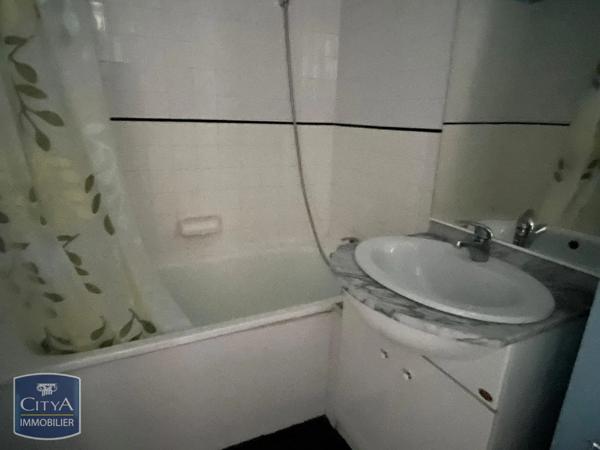 Appartement à louer 1 pièce 27.67m² Mâcon (71000)