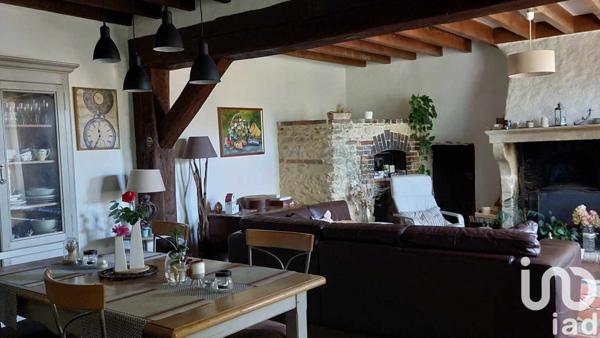 Maison de village 6 pièces de 222 m² à Écrosnes (28320)