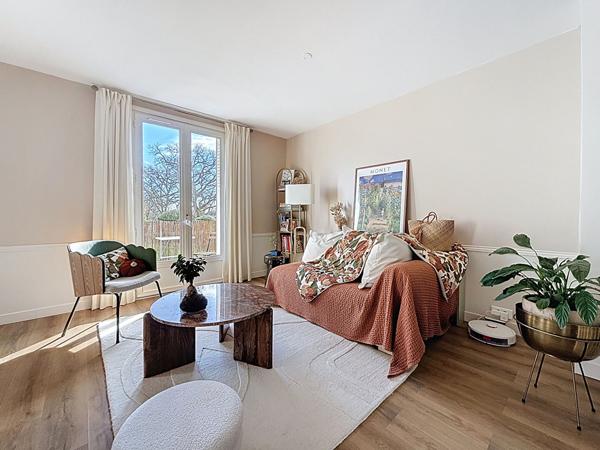 À vendre - Bel appartement T4 rénové à Saint-Avertin
