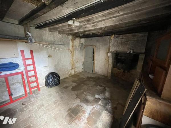 EXCLUSIVITÉ : Maison de bourg divisée en 2 logements distincts de COURGAINS