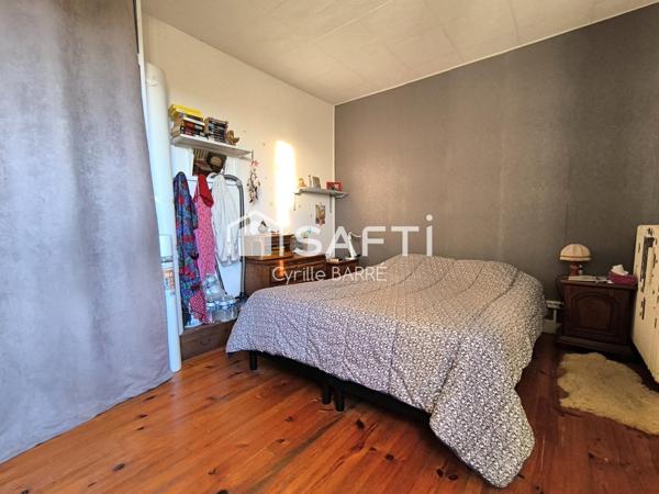 Maison en pierre avec vue et dépendances sur 2 ha