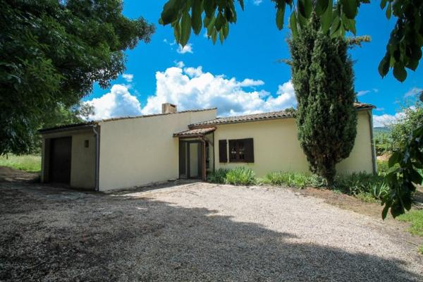 Vente / Maison de plain-pied à Montbrun-les-Bains (26570)