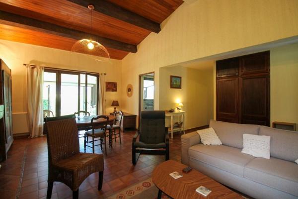 Vente / Maison de plain-pied à Montbrun-les-Bains (26570)