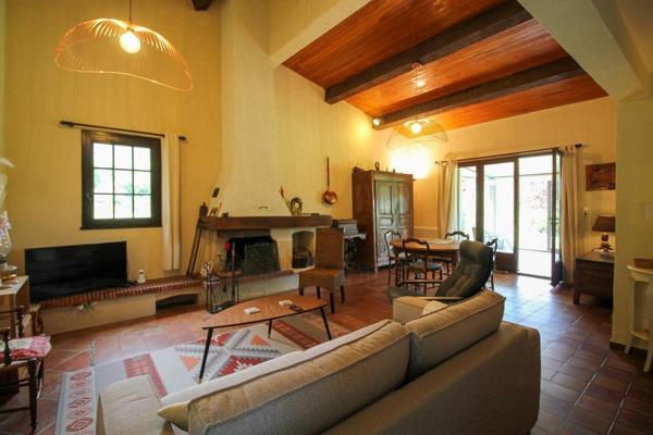 Vente / Maison de plain-pied à Montbrun-les-Bains (26570)