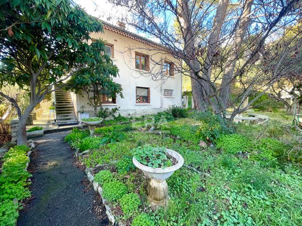 Beaumes-de-Venise ? Maison avec deux habitations indépendantes, vue Ventoux
