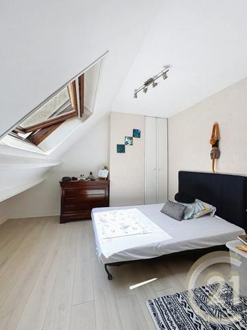Maison à vendre  8 pièces - 209 m 2   ST FARGEAU PONTHIERRY  - 77