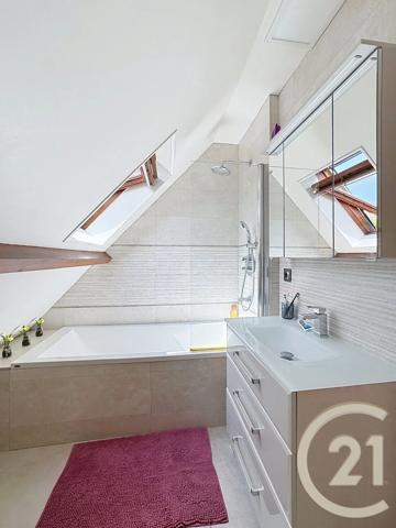 Maison à vendre  8 pièces - 209 m 2   ST FARGEAU PONTHIERRY  - 77