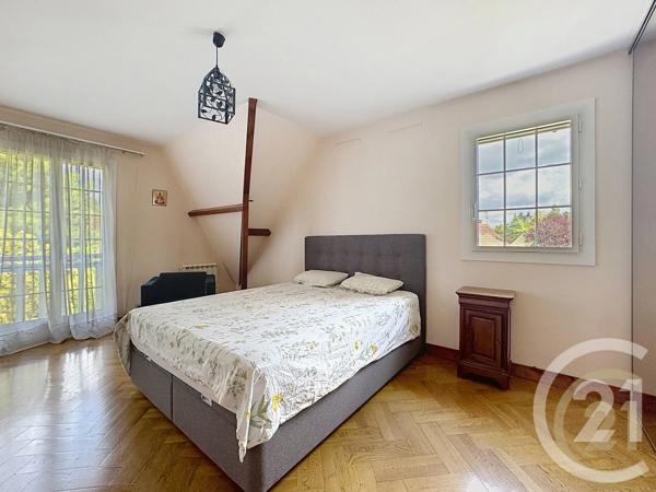 Maison à vendre  8 pièces - 209 m 2   ST FARGEAU PONTHIERRY  - 77