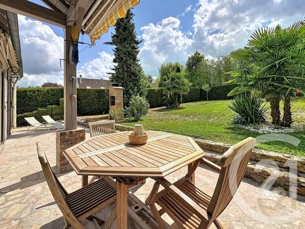 Maison à vendre  8 pièces - 209 m 2   ST FARGEAU PONTHIERRY  - 77