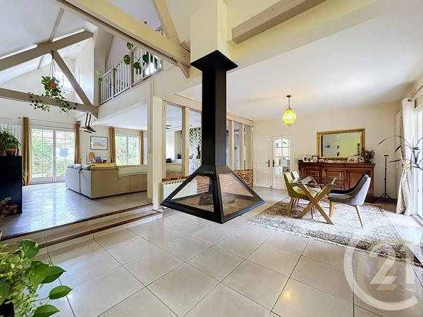 Maison à vendre  8 pièces - 209 m 2   ST FARGEAU PONTHIERRY  - 77