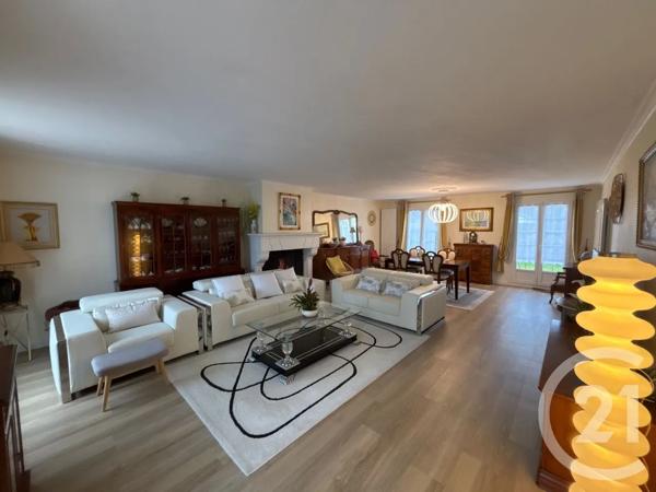 Maison à vendre  8 pièces - 209 m 2   ST FARGEAU PONTHIERRY  - 77