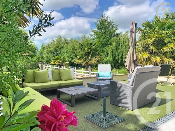 Maison à vendre  8 pièces - 209 m 2   ST FARGEAU PONTHIERRY  - 77