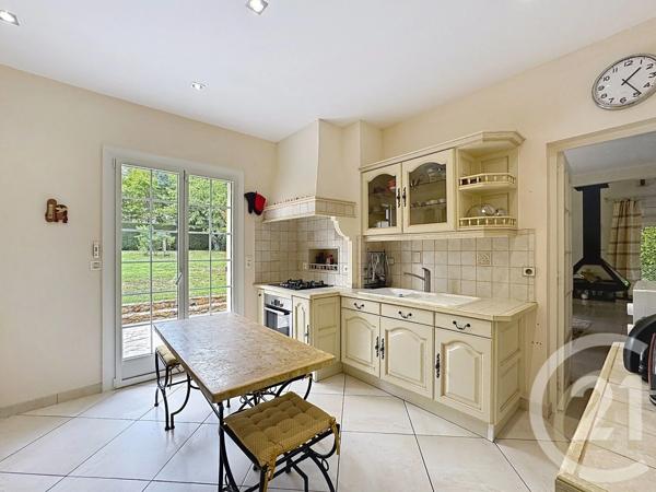 Maison à vendre  8 pièces - 209 m 2   ST FARGEAU PONTHIERRY  - 77