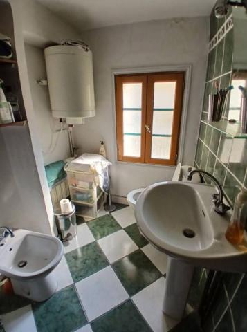 Exclusivité Maison de ville Béziers  hôtel de ville. Local commercial, patio, terrasse