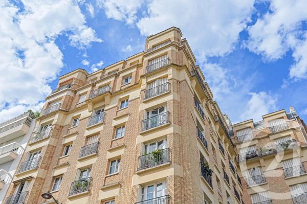 Appartement F2 à vendre  2 pièces - 45,88 m 2   PARIS  - 75016