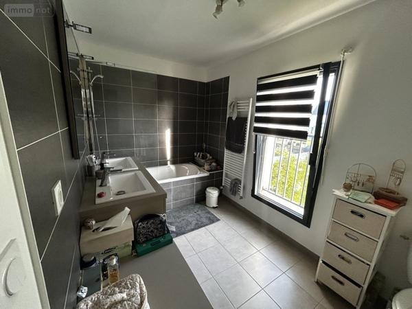 Maison à louer à Saint-Malo en Ille-et-Vilaine (35400), ref : 35084-L322   
Petit Paramé