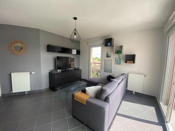 Appartement Combs La Ville 2 pièce(s) 47 m2