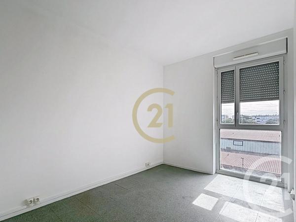 Appartement F3 à vendre  3 pièces - 55,67 m 2   VIRY CHATILLON  - 91