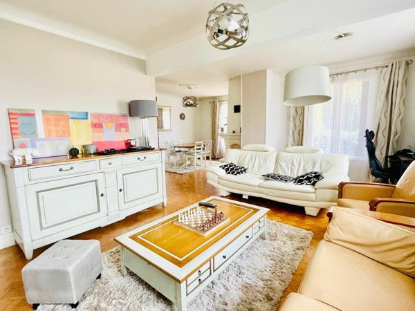 Maison à vendre    7 pièces •  Gardonne