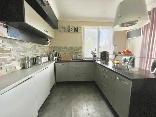 Maison à vendre    7 pièces •  Gardonne