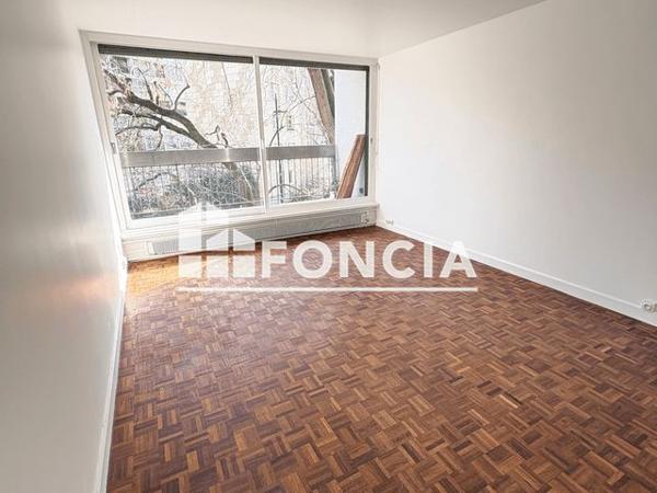 Location Appartement 3 pièces 59.65 m² - 34 RUE DAREAU Paris 75014