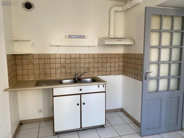 Immeuble de rapport à vendre à Mauriac dans le Cantal (15200), ref : 15060/1063