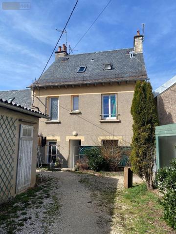 Immeuble de rapport à vendre à Mauriac dans le Cantal (15200), ref : 15060/1063