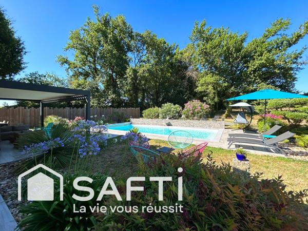 Maison de 223m² - 8 pièces - Piscine - Garage